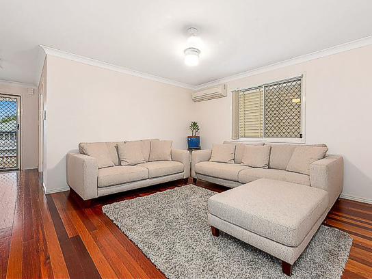 Enoggera living room 1